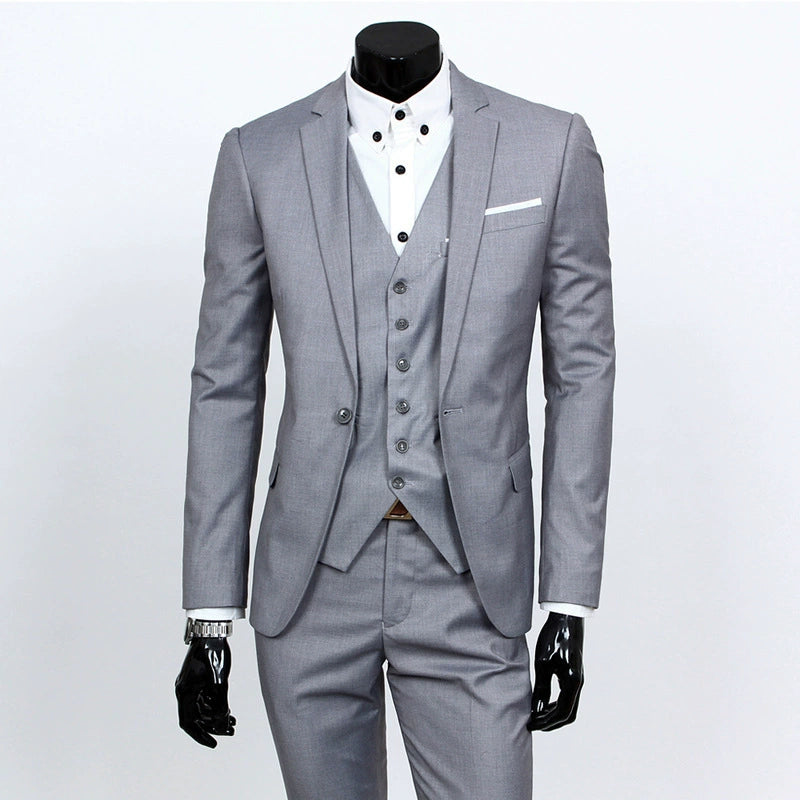Classic 3 Piece Men's Suit with Regular Fit and Sophisticated Peak Lapel