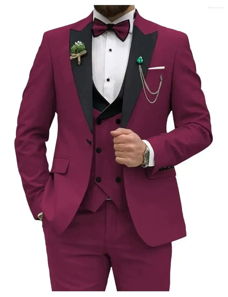 Classic 3 Piece Men's Suit with Regular Fit and Sophisticated Peak Lapel