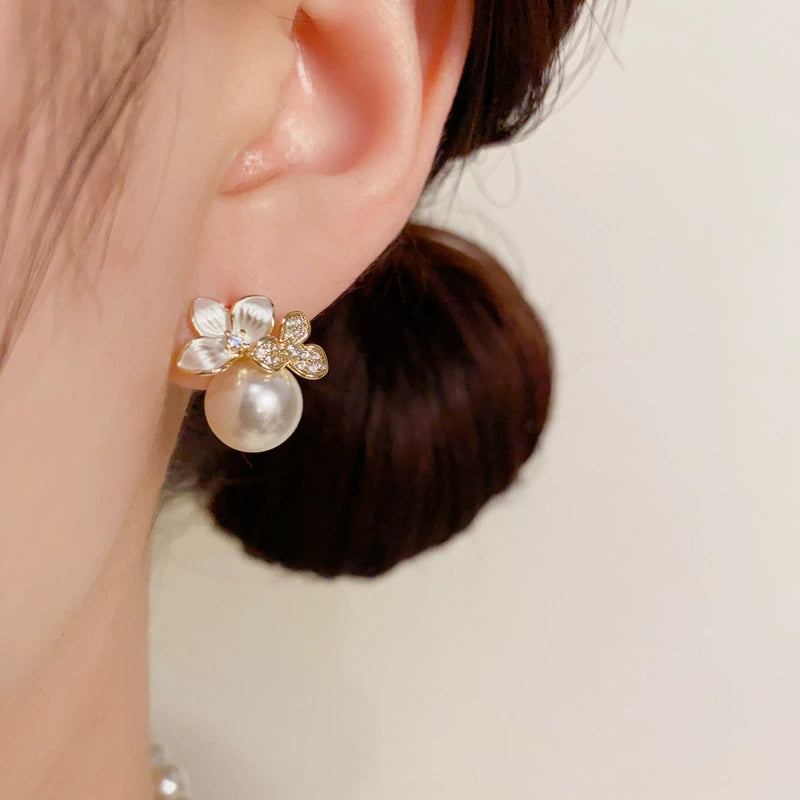 Elegant White Flowers Pearl Earrings Design Earrings