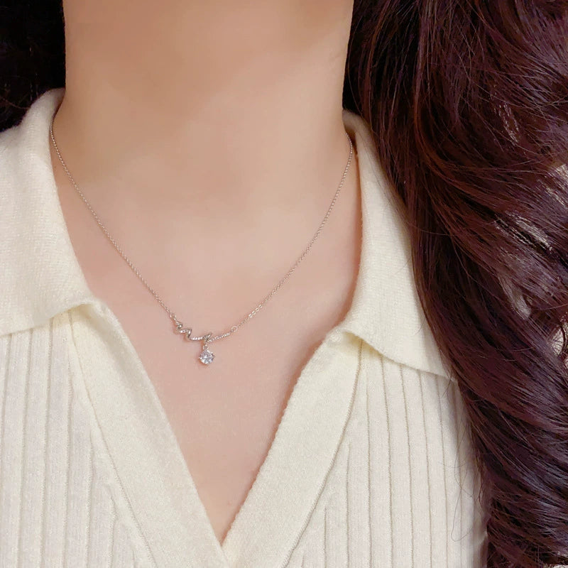 Sparkly Diamond Wave Necklace Luxurious Collarbone Chain