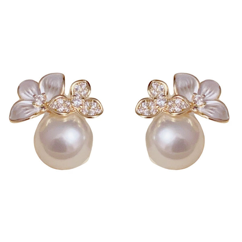 Elegant White Flowers Pearl Earrings Design Earrings