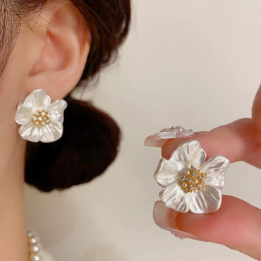 Elegant White Camellia Pearl Zircon Earrings Design Earrings