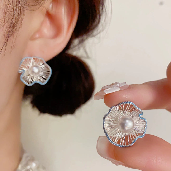 Curled Leaf Pearl Earrings Exquisite Earrings