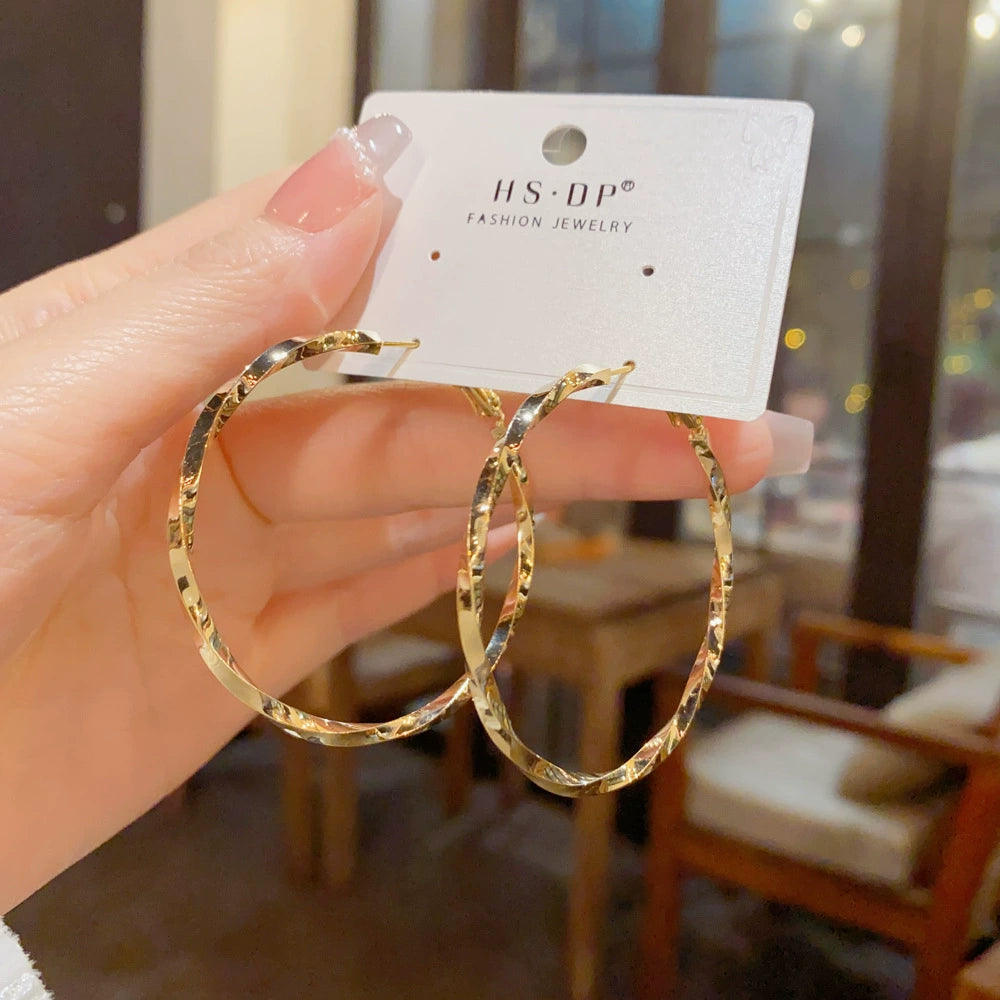 New Twisted Texture Gold Circle Earrings Exaggerated