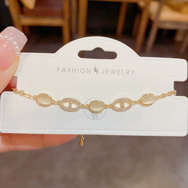 Vintage Jewelry Cat Eye Elliptical Bracelet