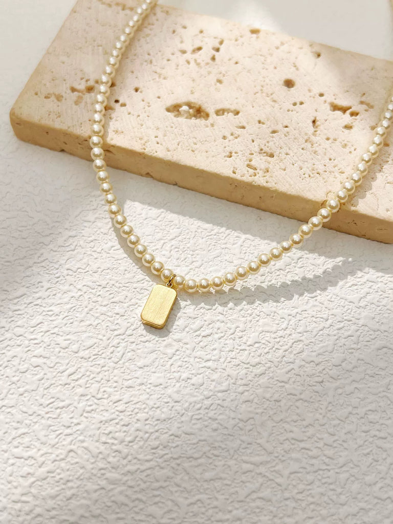 Simple Metal Square Pearl Necklace