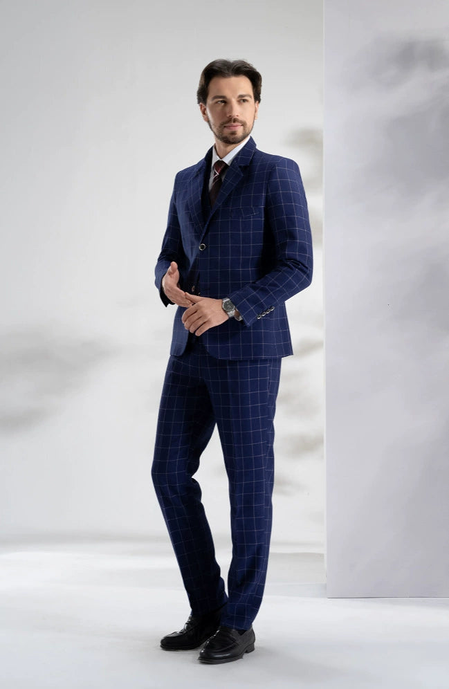 Elegant Classic 3 Piece Men's Suit with Regular Fit and Sophisticated Peak Lapel