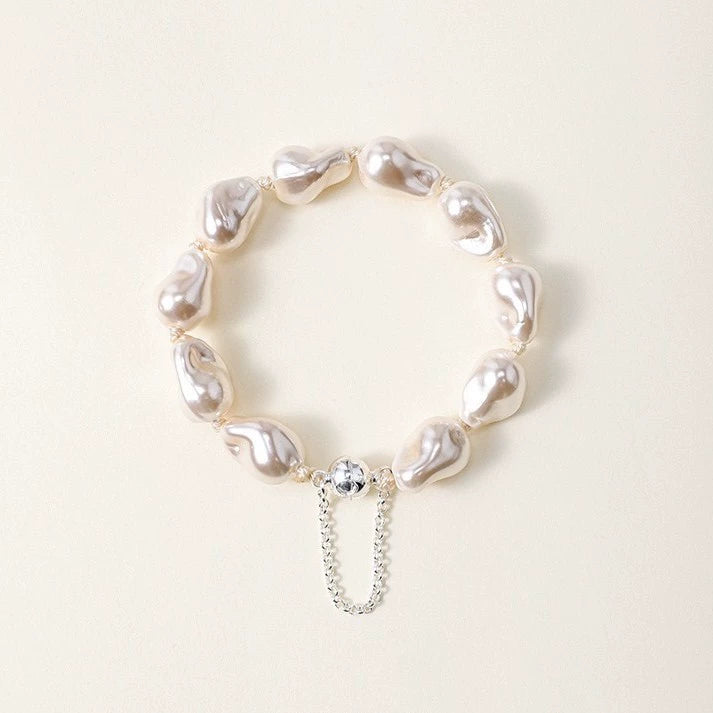 Elegant Pearl Bracelet Chain Accessory