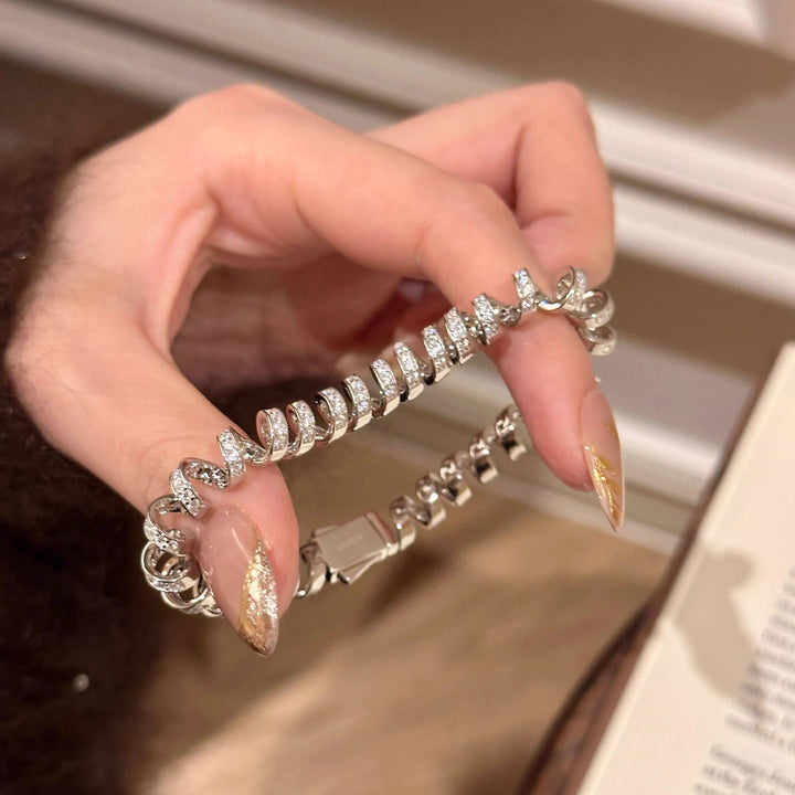 Fashion Niche Light Luxury design jewelry for Women's Wedding Party CN45
