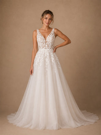 ChicSew Beautiful Lace Tulle V-Neck A-Line Maxi Long Wedding Dress With Applique