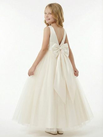Cute Flower Girl Dress V-Neck A-Line Tulle Sleeveless Flowy Formal Event Gown
