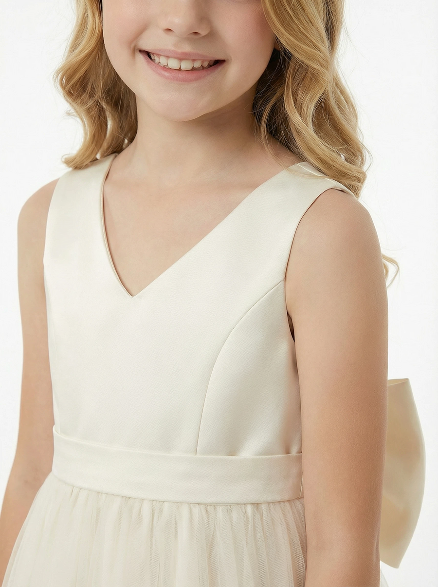 Cute Flower Girl Dress V-Neck A-Line Tulle Sleeveless Flowy Formal Event Gown