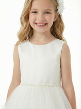 Cute Flower Girl Dress Round Neck Pearl A-Line Tulle Sleeveless Back Bow Formal Event Gown