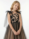 Chic Flower Girl Gown Scoop Neck Sleeveless Lace Embroidered A-Line Floor-Length Tulle Dress with Bow Capelet