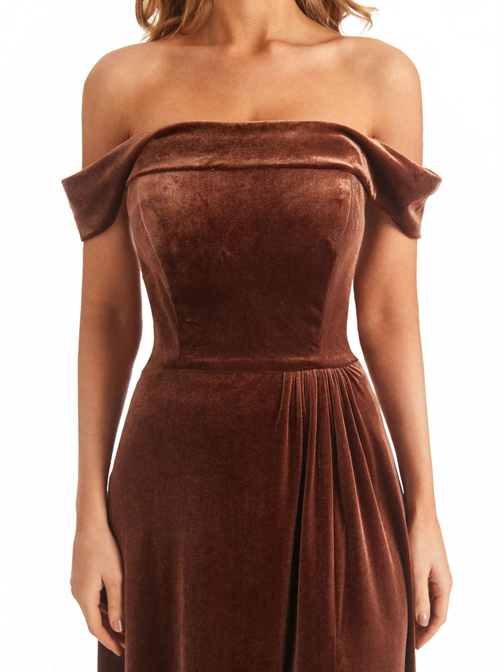 Elegant Mermaid Off The Shoulder Velvet Long Wedding Guest Dresses For Women
