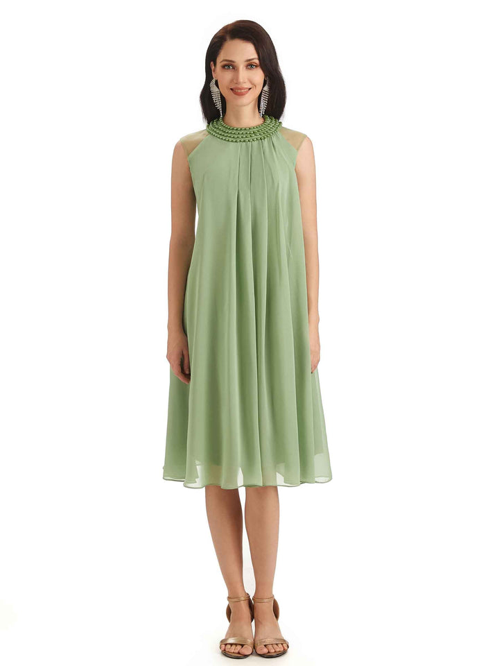 Elegant Chiffon Halter Knee Length Short Mother Of The Bride Dresses