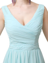 Charming V-neck Chiffon A-line Knee-Length Short Bridesmaid Dresses