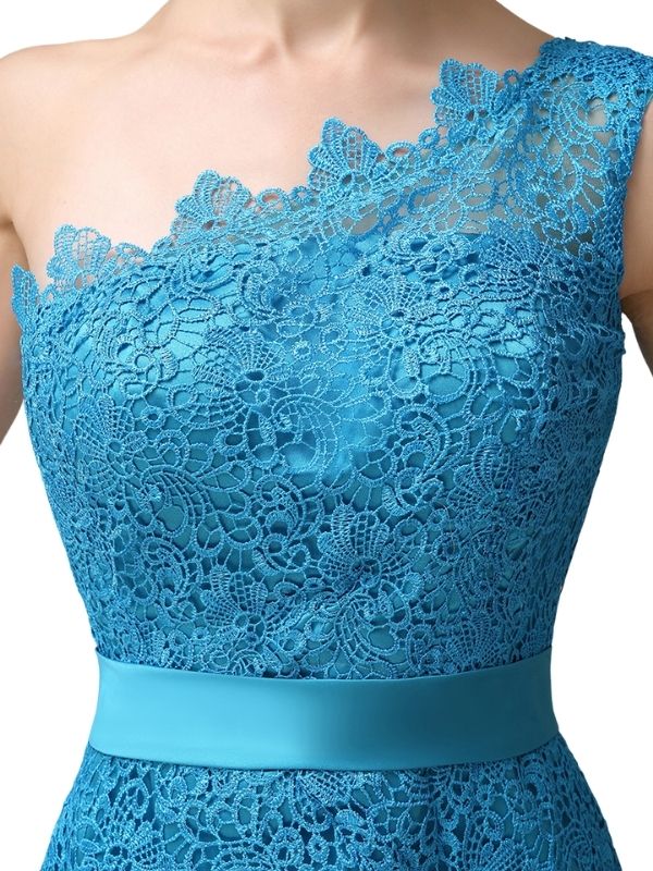 Charming Lace One-shoulder Short Bridesmaid Dresses